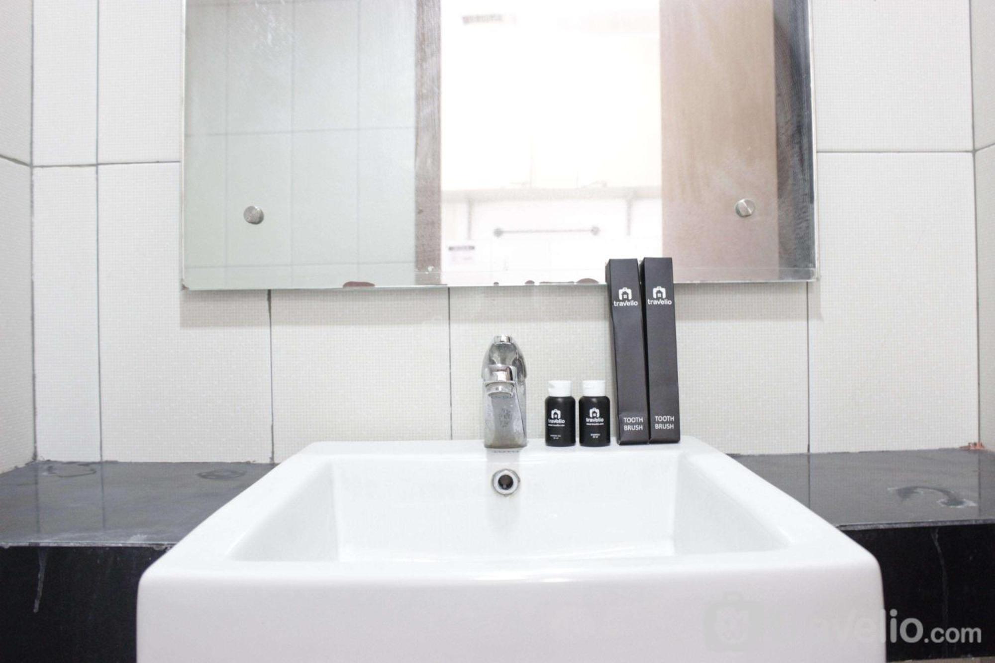 Bright At Dago Near Itb By Travelio Apartemen Bandung