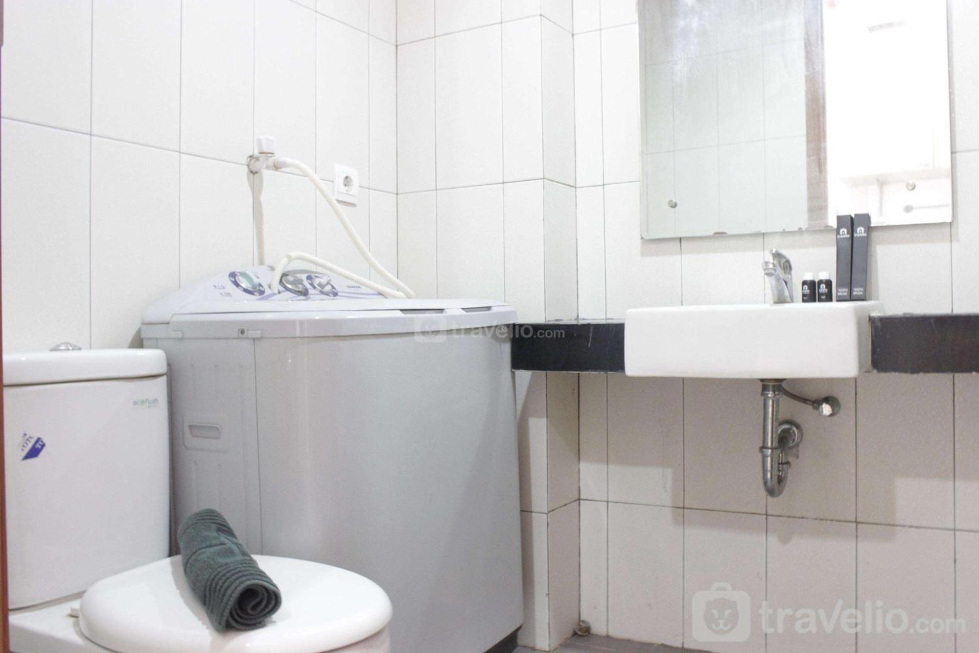 Bright At Dago Near Itb By Travelio Apartemen *
